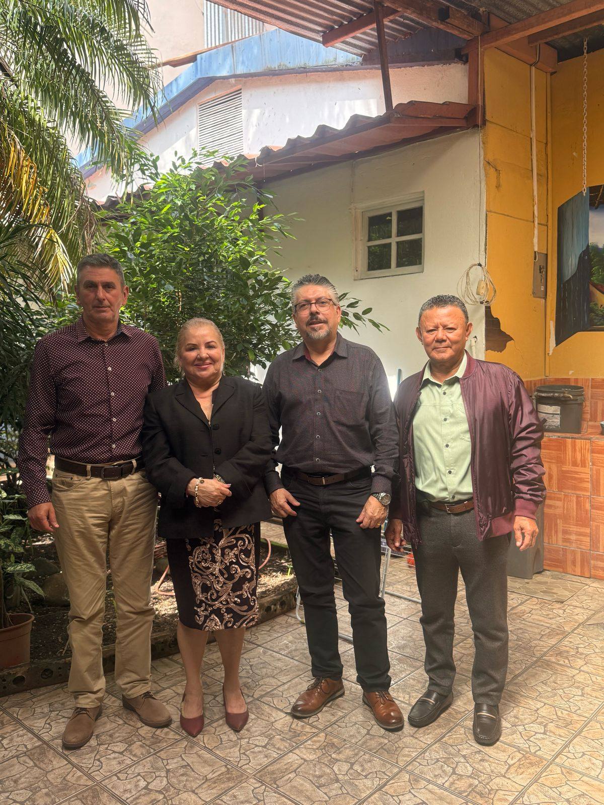 Representación de la Junta Directiva del SIFUPCR